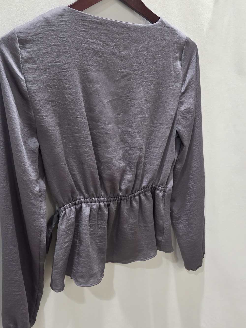 Express Women’s Gray Wrap Peplum Top - Picture 4 of 7